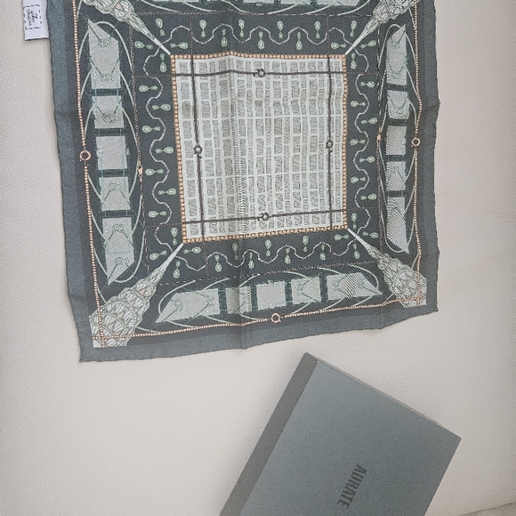 Aurate x Clearly Collective Mini Green and White Scarf - Picture 2 of 4